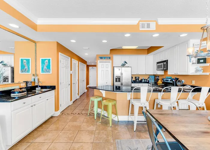 San Carlos Apartment *