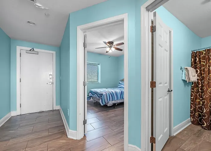 San Carlos Apartment *